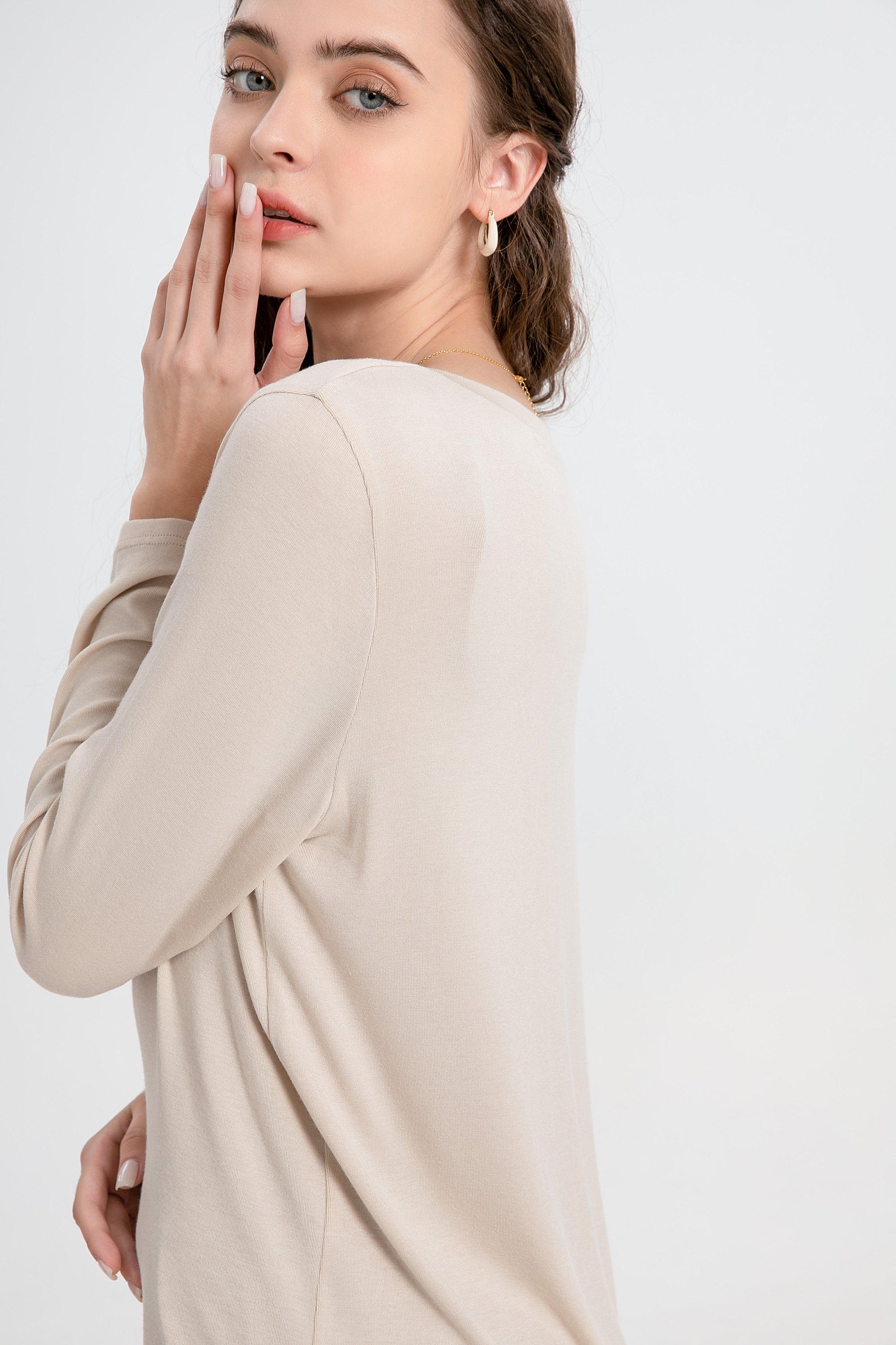 Relaxed V-neck Long Sleeve Top