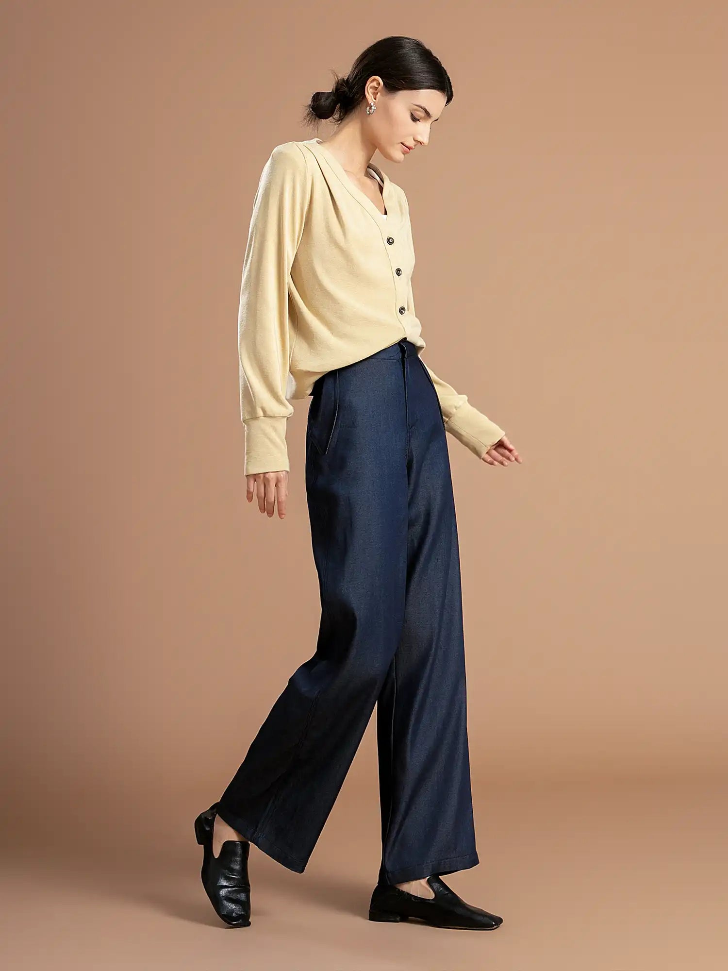Relaxed Ruched Shoulder Cardigan