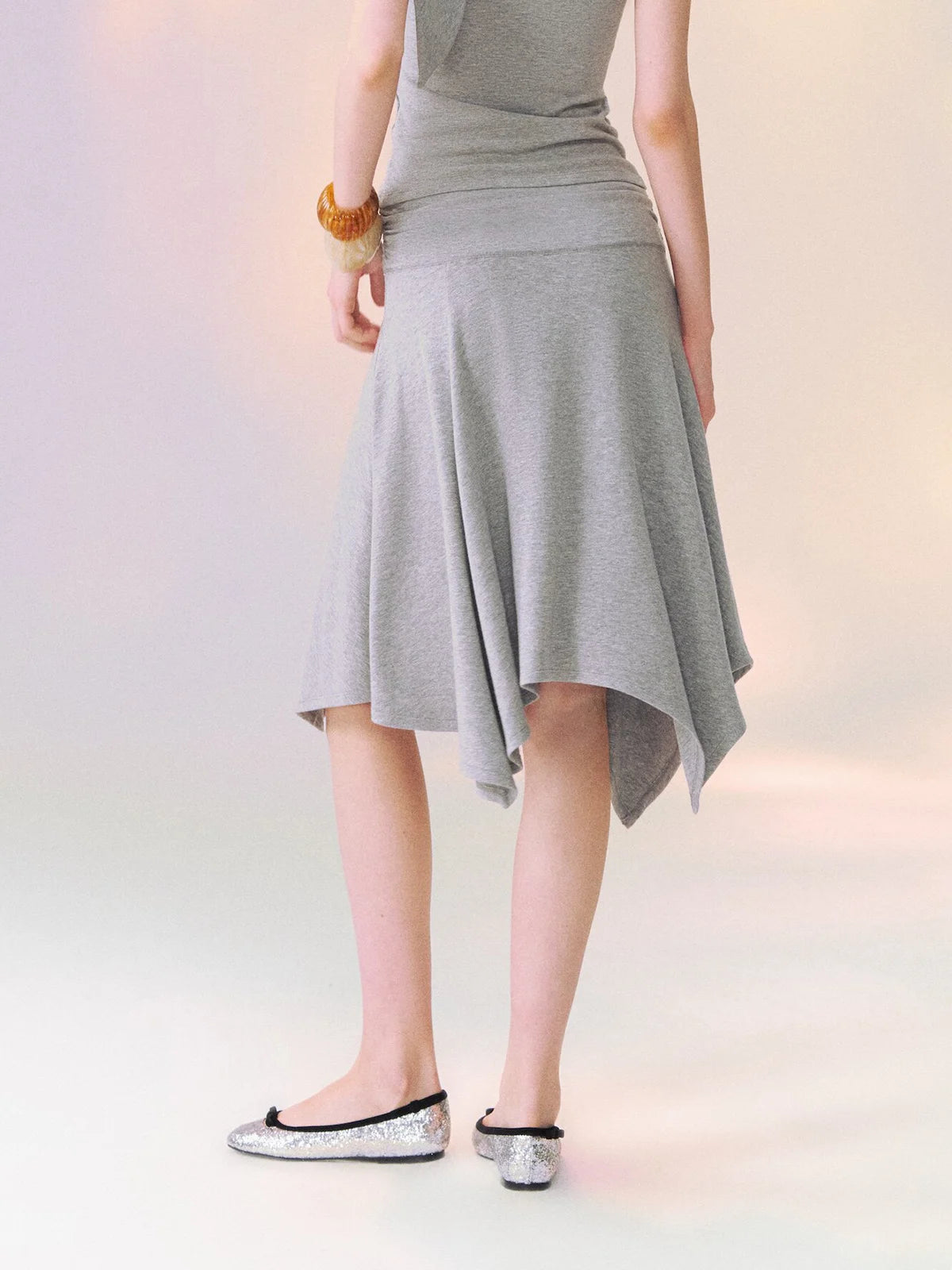 Asymmetric-Hem Midi Skirt in Gray ¡ª view 4