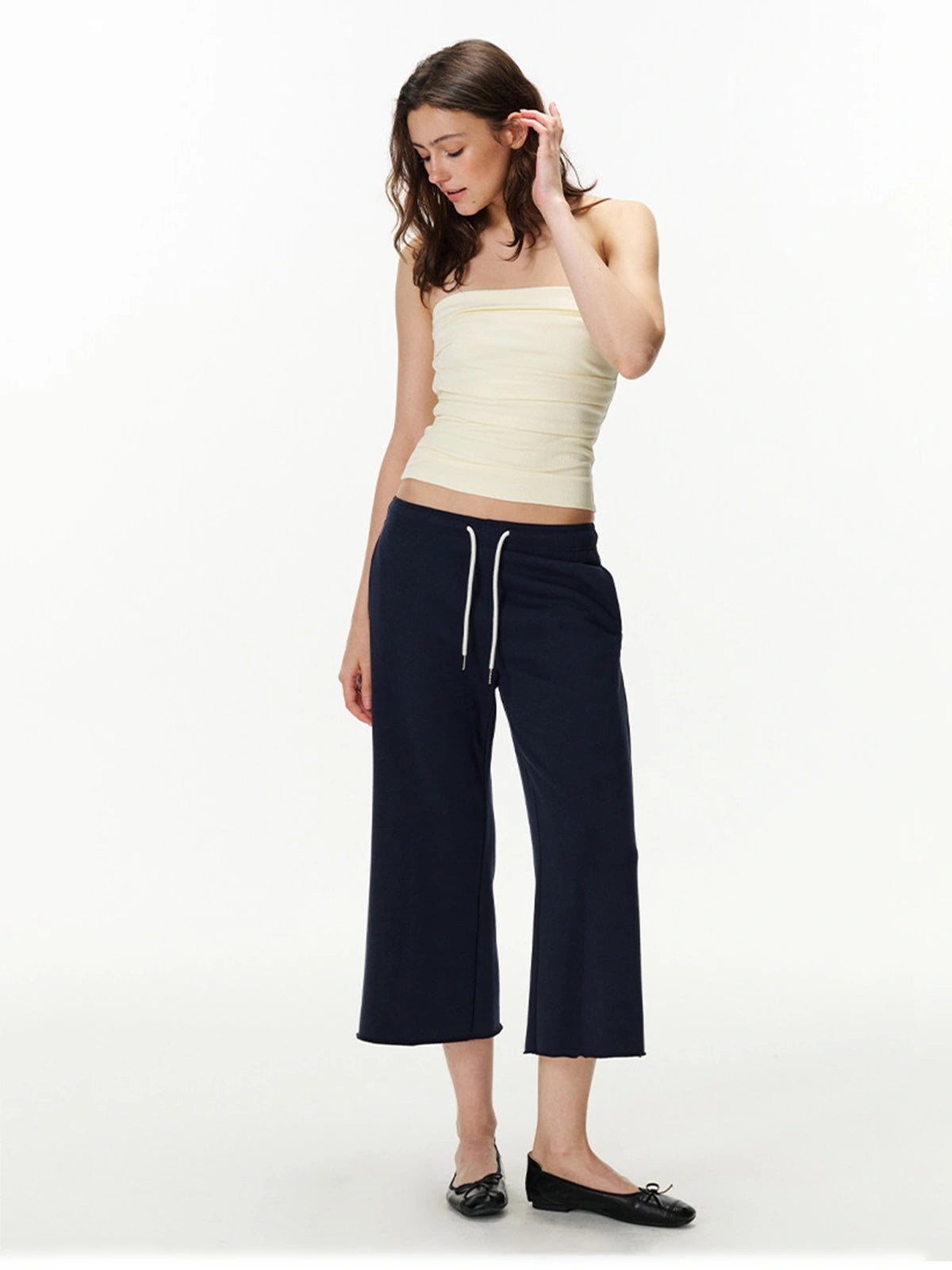 Cropped Wide-Leg Capri Pants