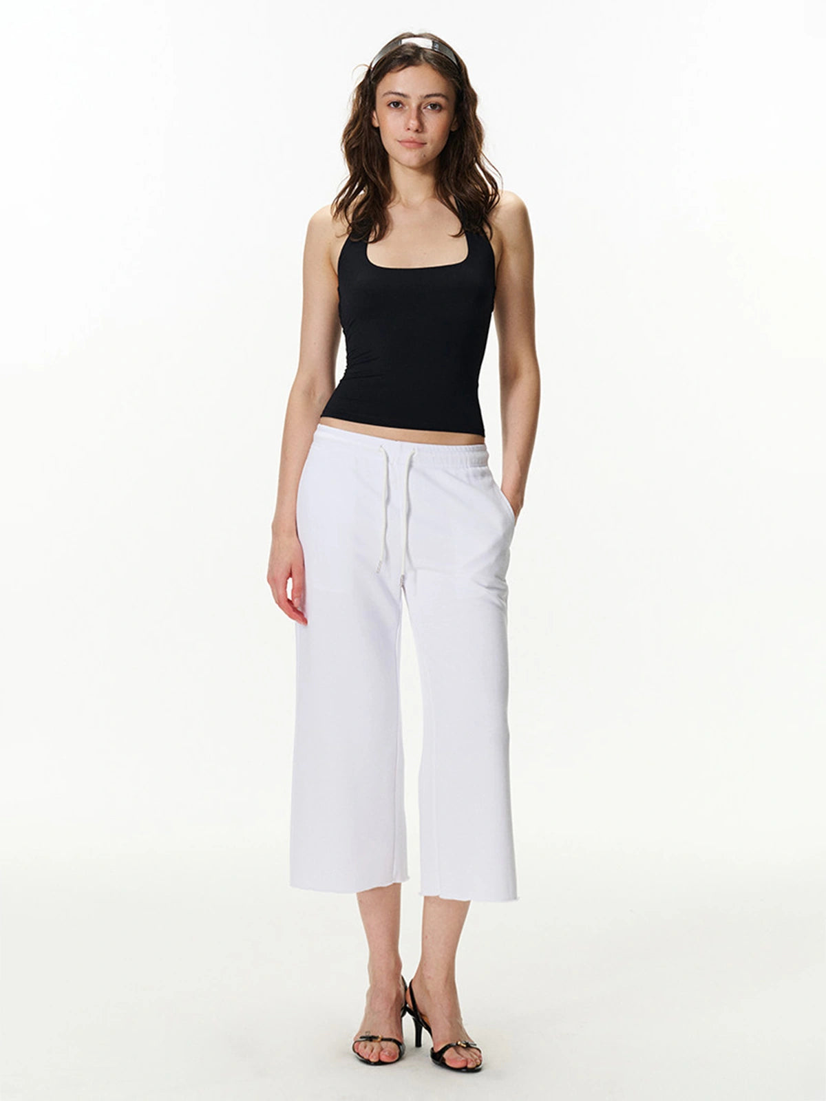 Cropped Wide-Leg Capri Pants