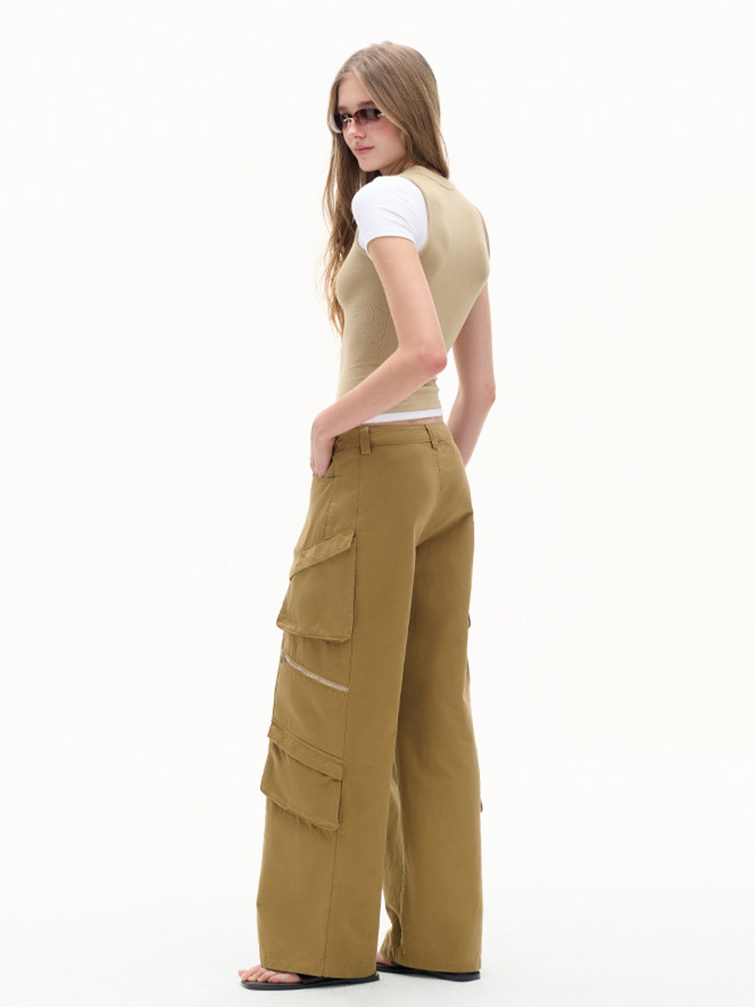 beige layered cropped short sleeve top, on model, side view